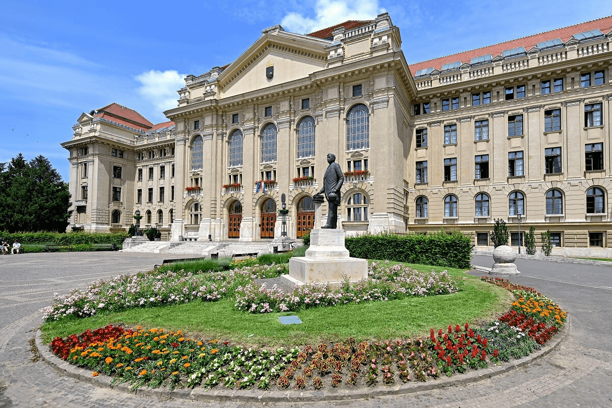 chi-phi-du-hoc-hungary-4