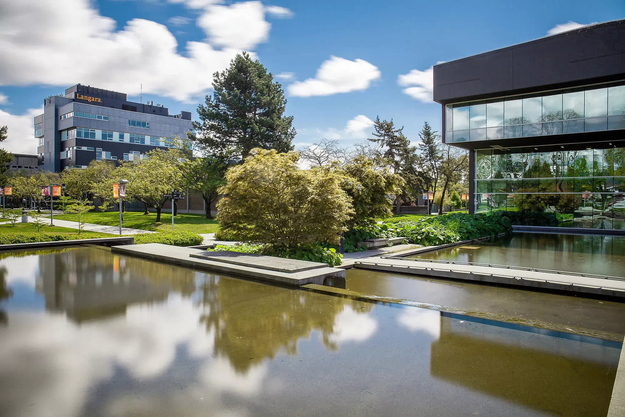 truong-cao-dang-langara-college-2