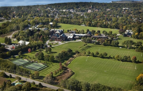 truong-trung-hoc-Trinity College School-2