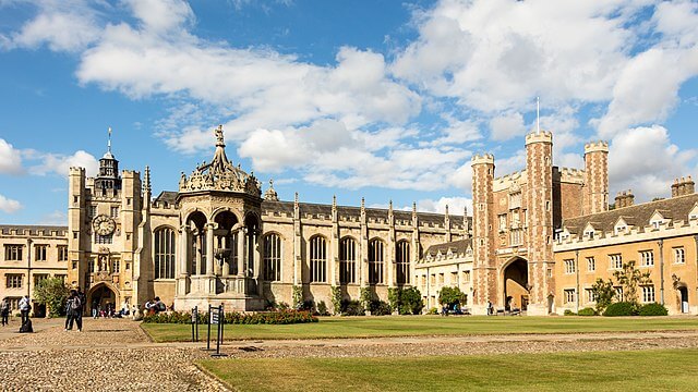 truong-trung-hoc-trinity-college-school-1