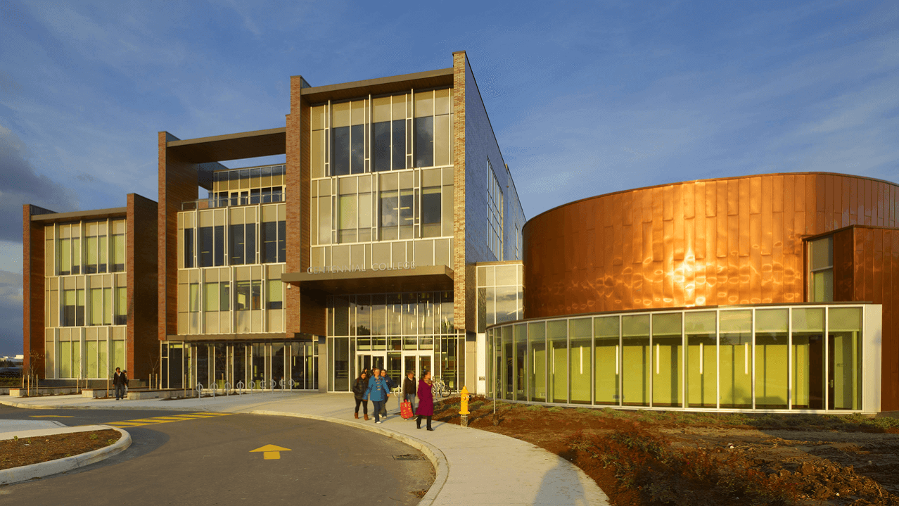 truong-cao-dang-centennial-college-3